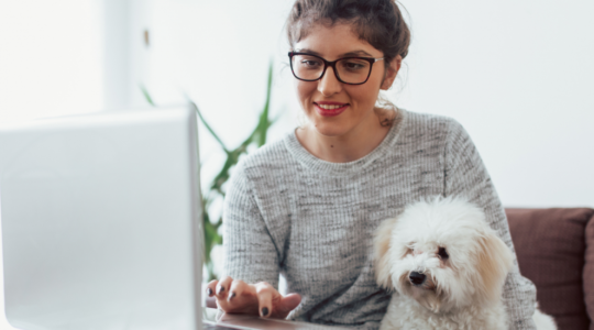 Female remote worker 2000x1170 1100x550